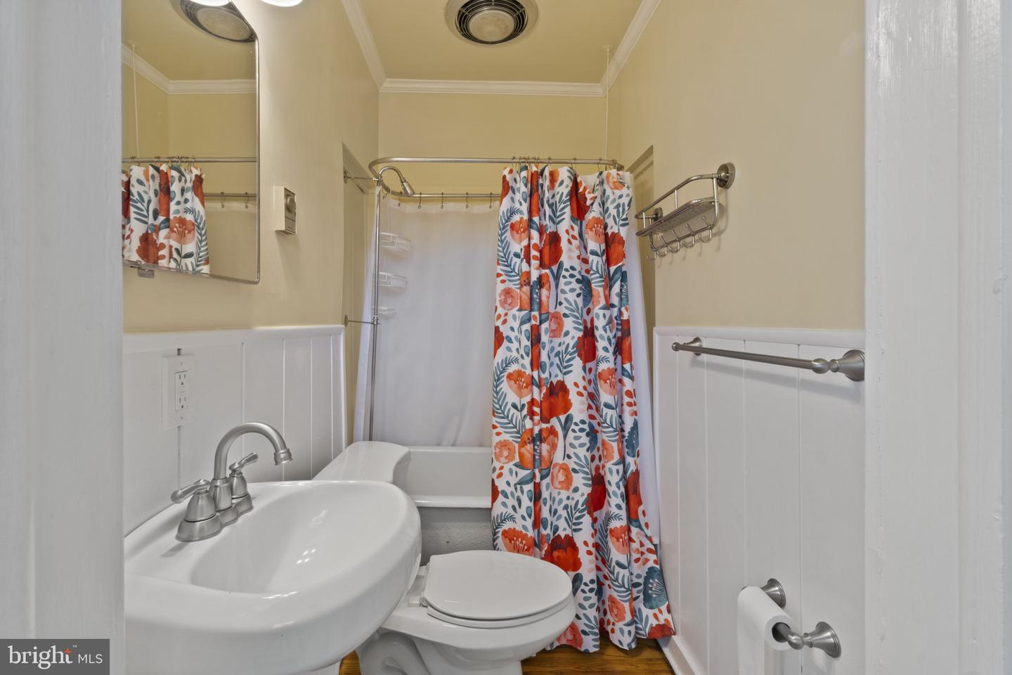 111 Conduit St Property Photo 14