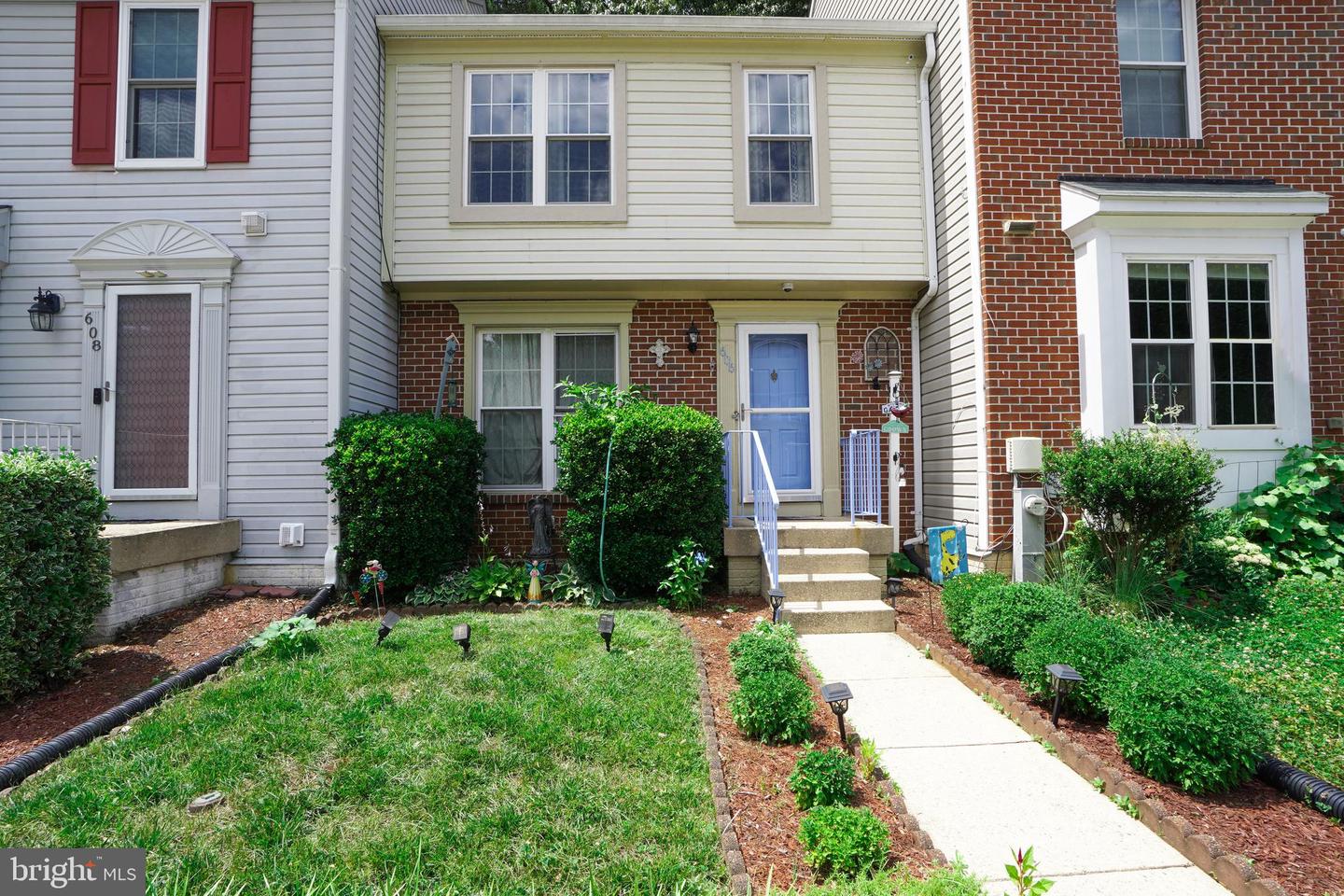 606 LIONS GATE LN Property Photo 1