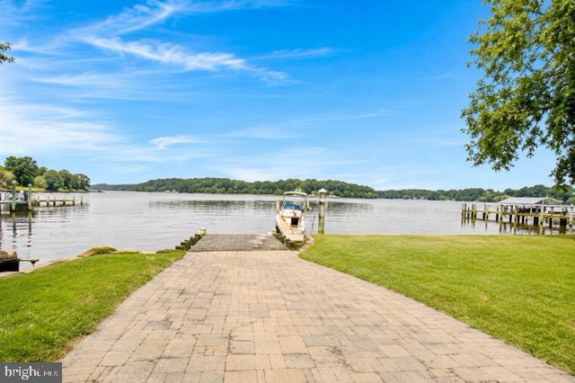 1226 Holmespun Dr Property Photo 19