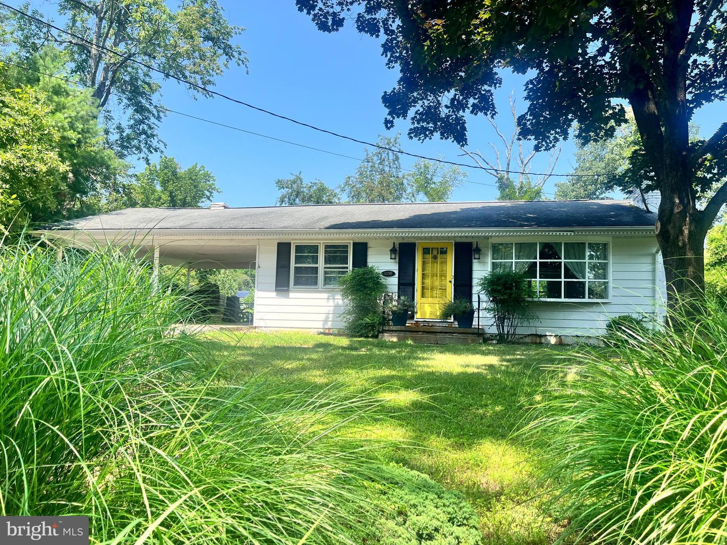 1110 Jenniper Ln Property Photo 1