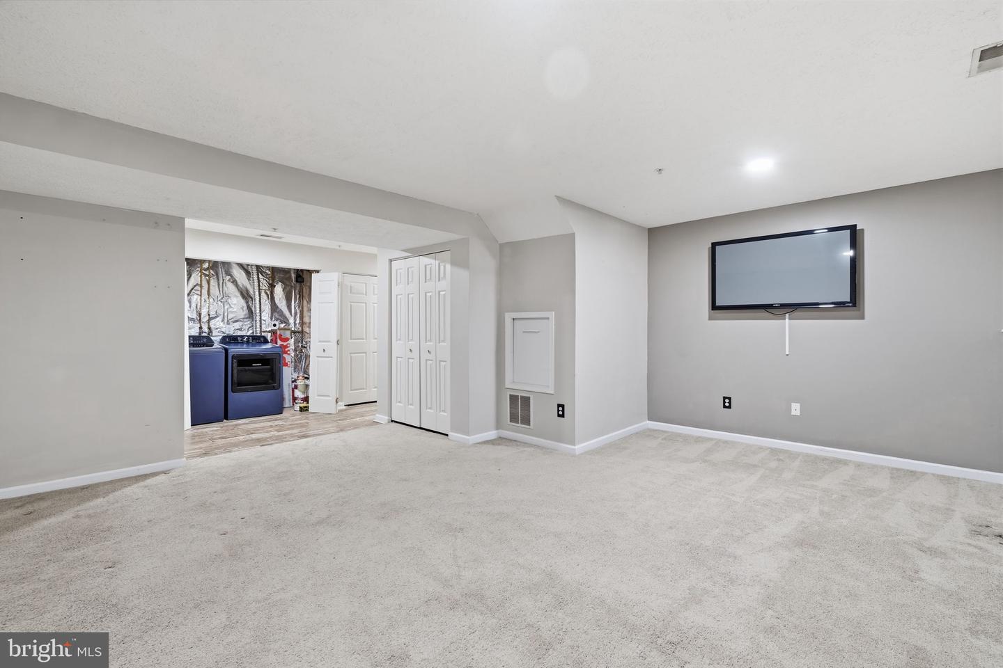 1037 Chestnut Cove Dr Property Photo 15