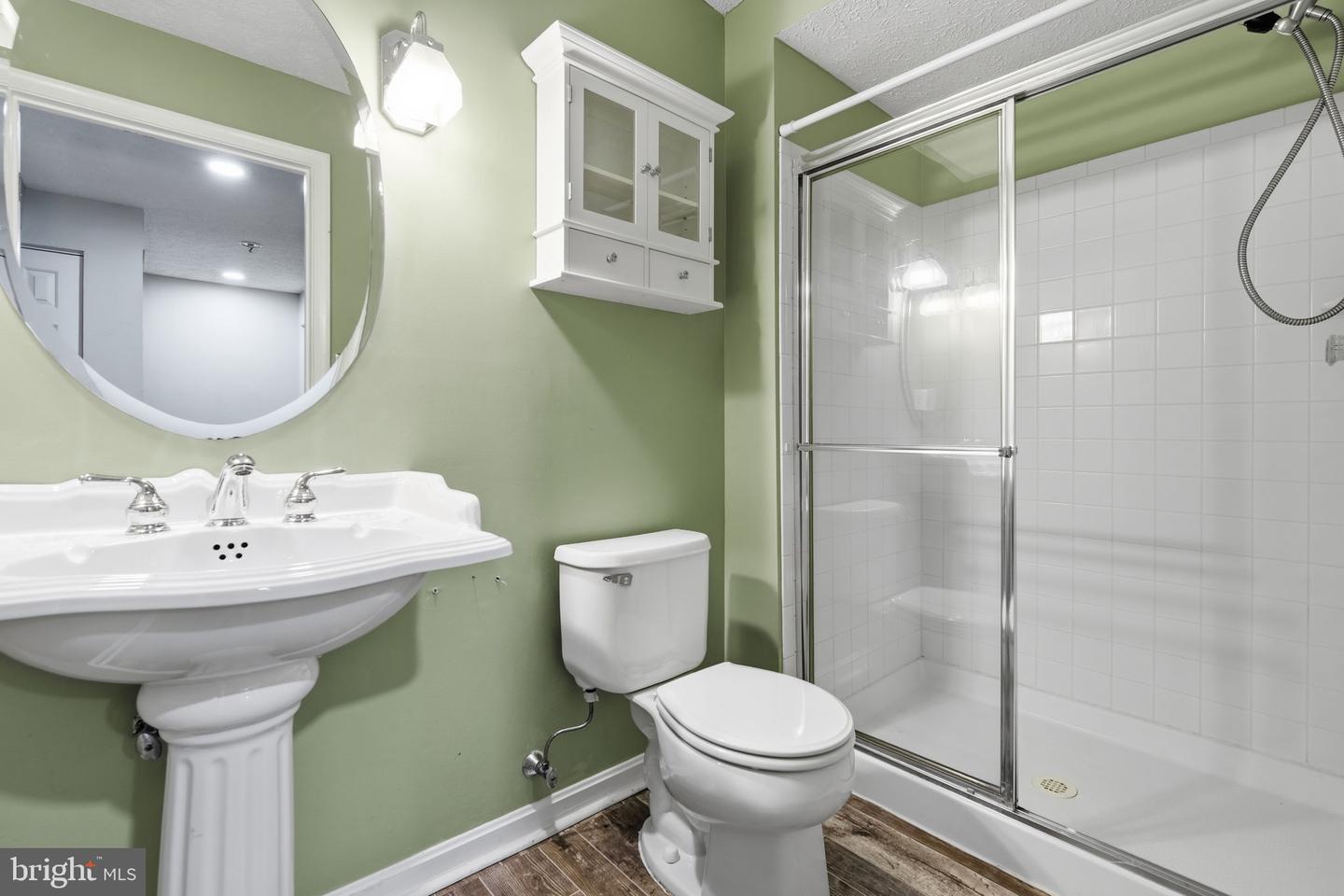 1037 Chestnut Cove Dr Property Photo 16