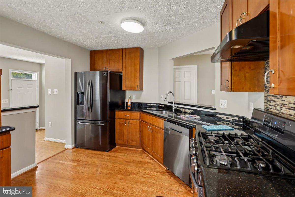 608 Talon Ct Property Photo 2