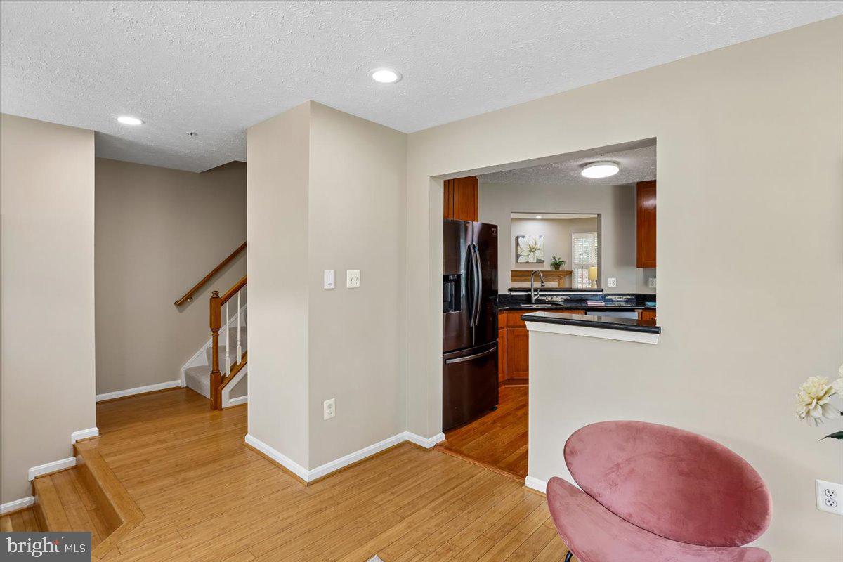 608 Talon Ct Property Photo 4