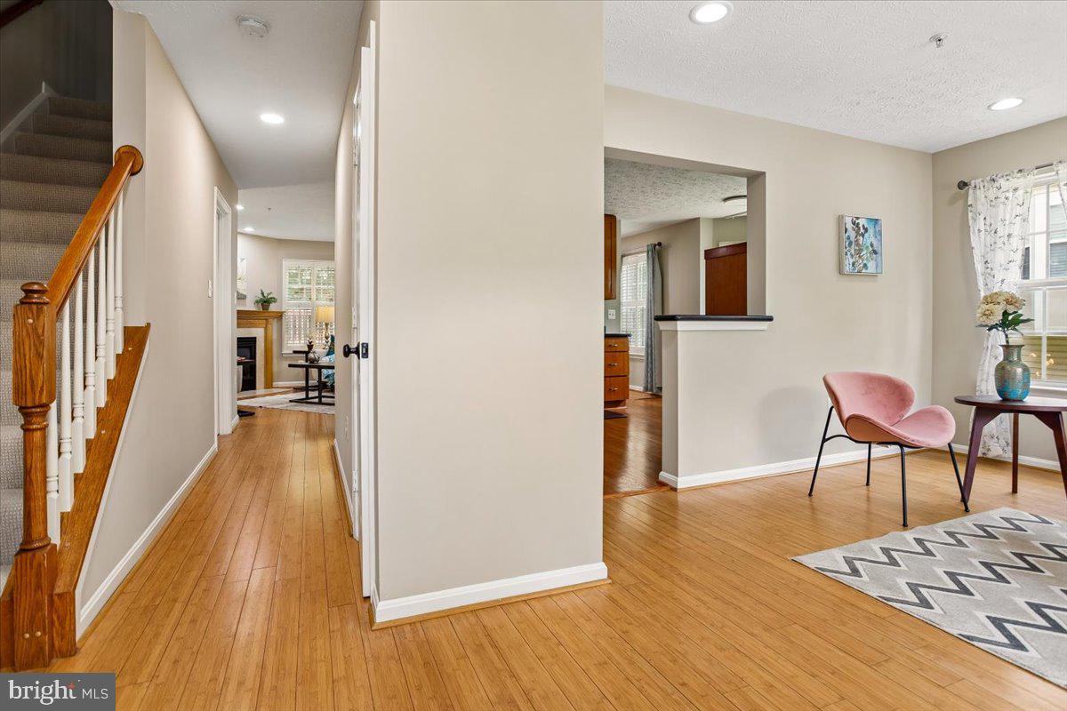 608 Talon Ct Property Photo 6