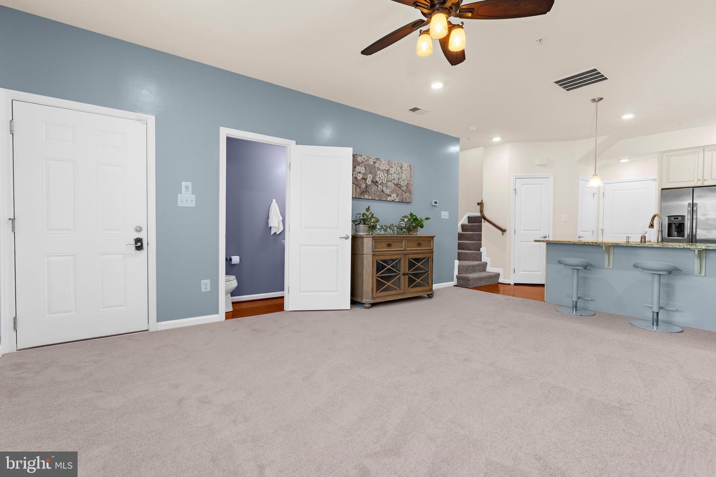8016 Orchard Grove Rd Property Photo 5