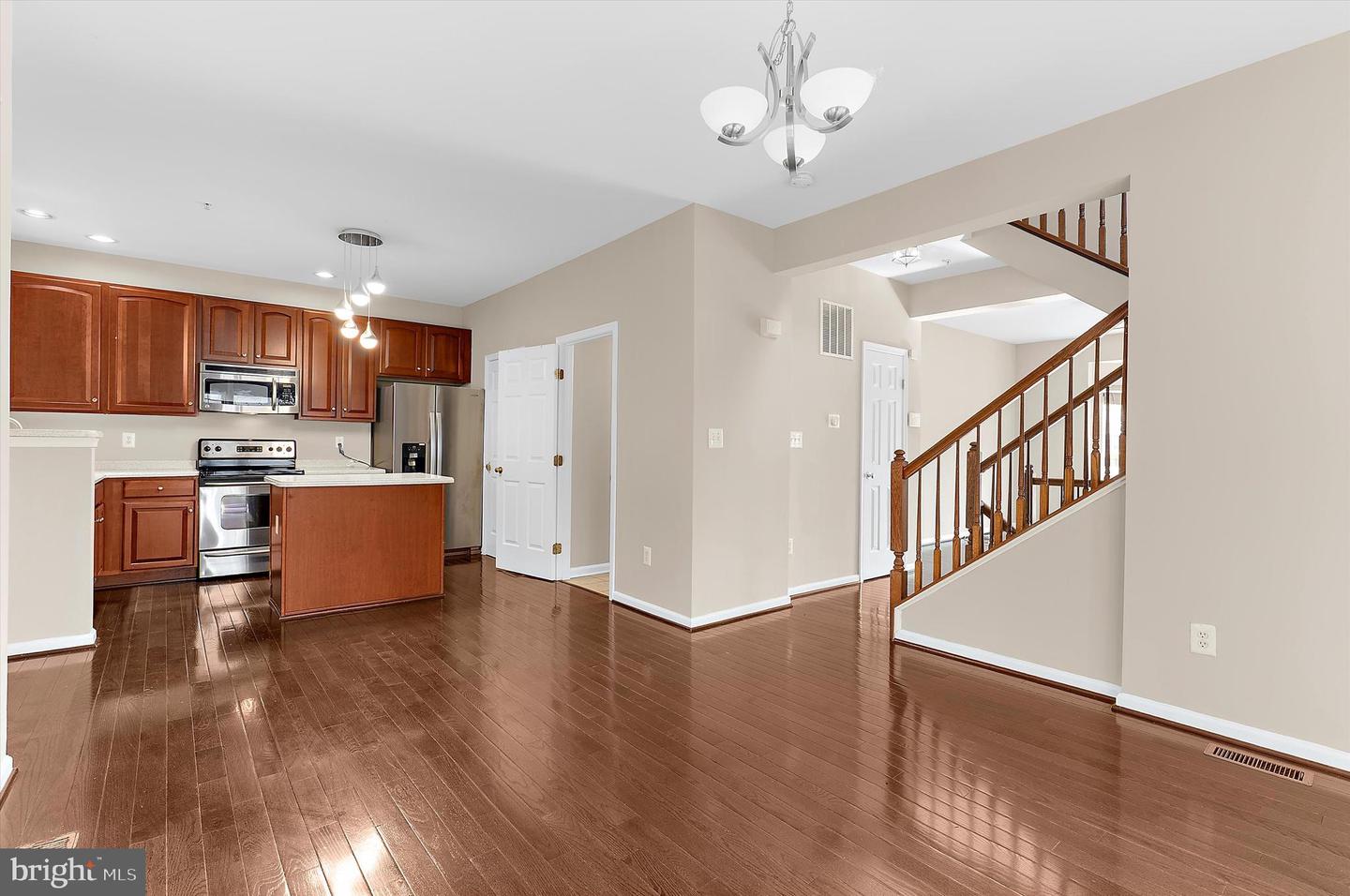 MDAA2150366 Property Photo 13