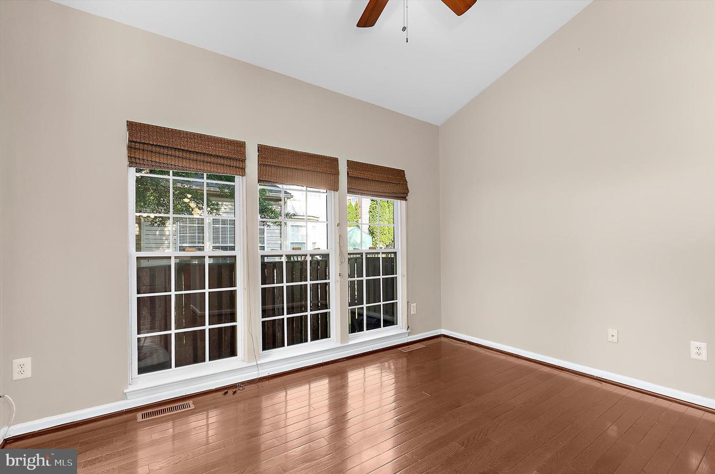 MDAA2150366 Property Photo 15