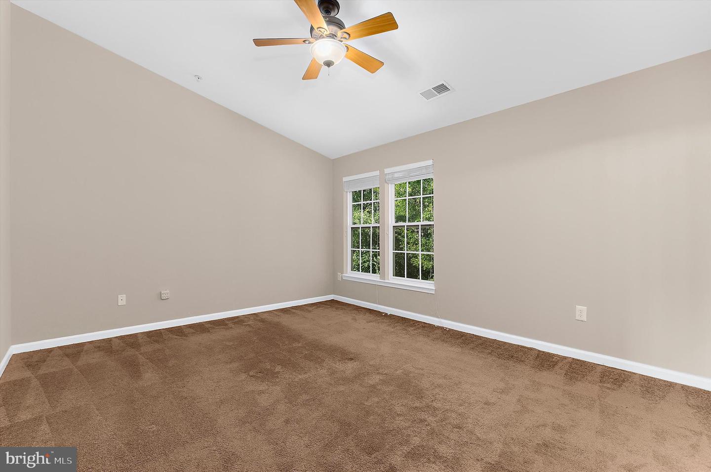 MDAA2150366 Property Photo 38