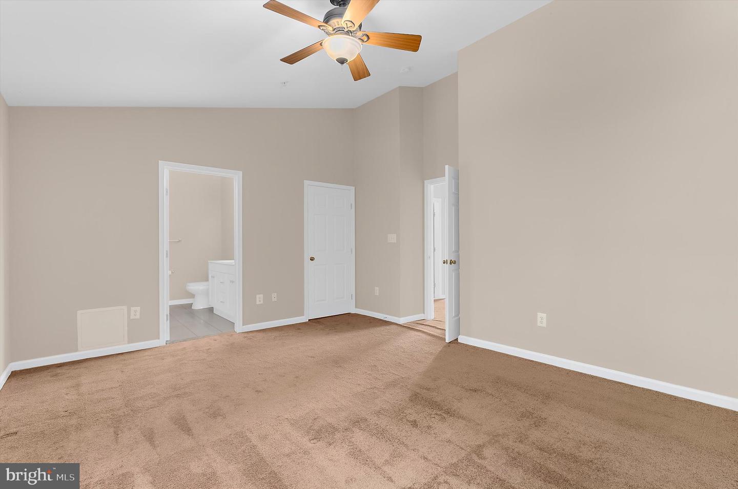 MDAA2150366 Property Photo 39