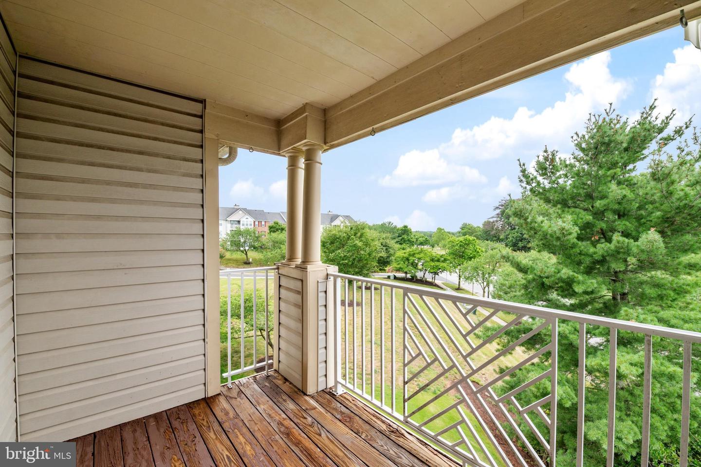 703 Orchard Olook #303 Property Photo 14
