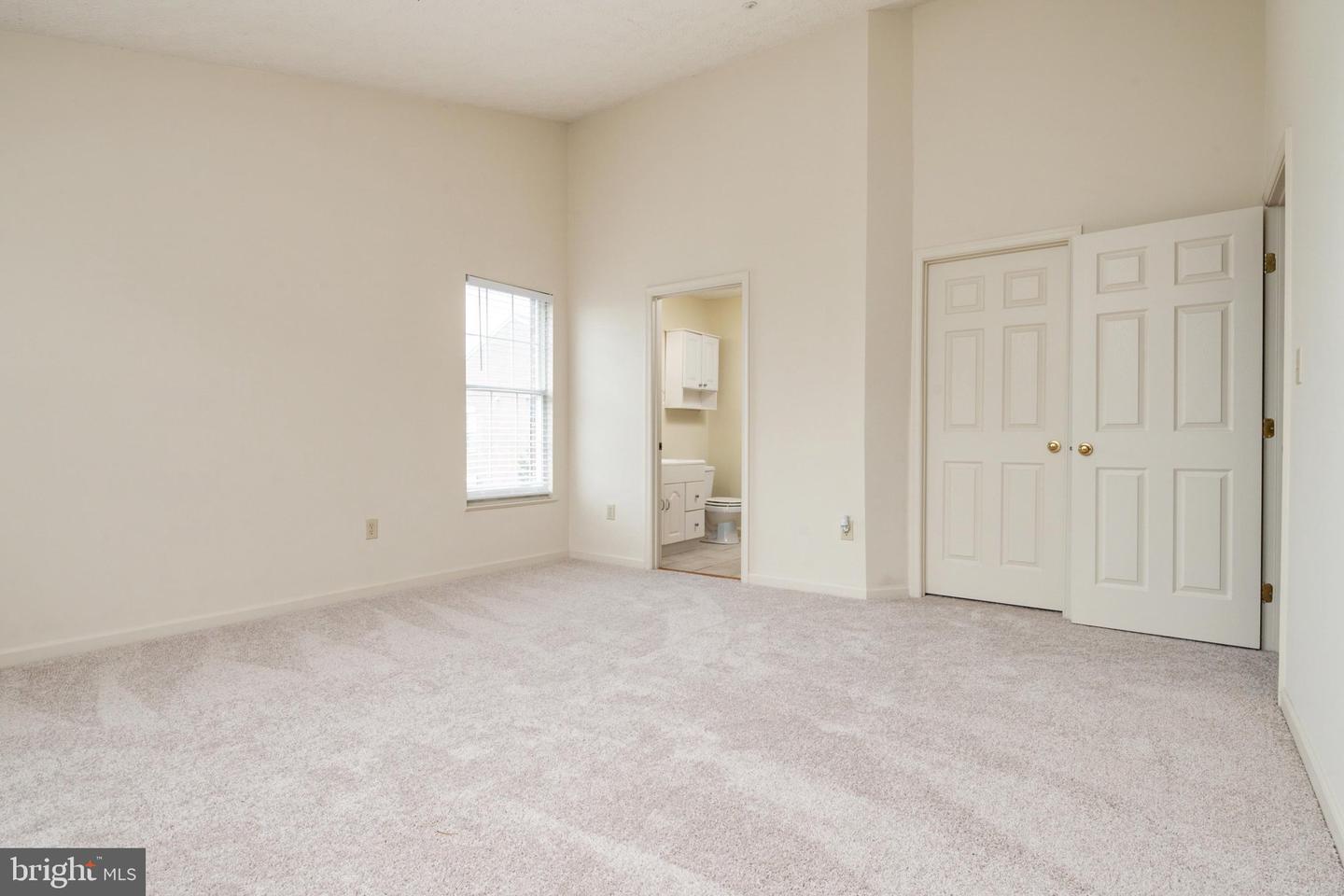 703 Orchard Olook #303 Property Photo 20