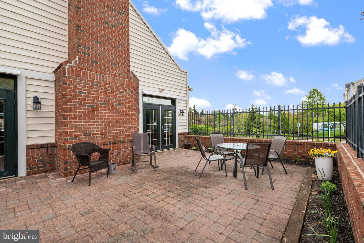 703 Orchard Olook #303 Property Photo 50