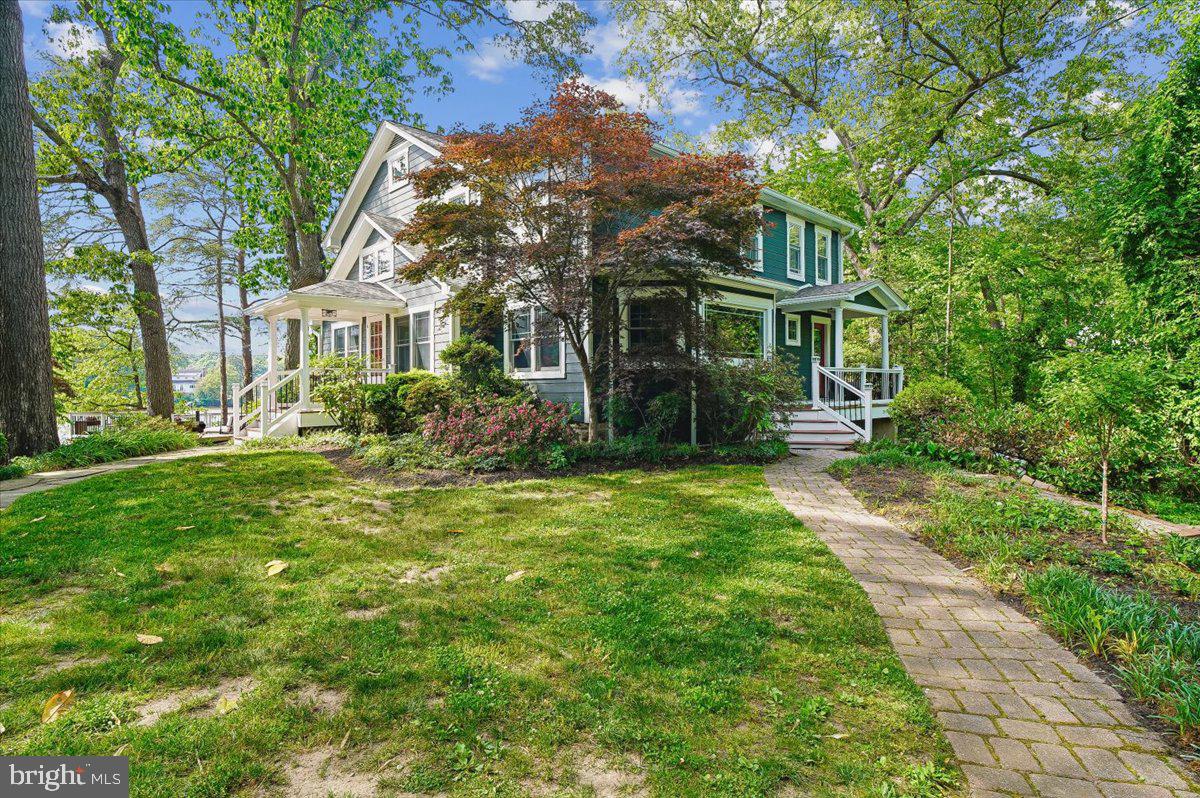 300 Magothy Bridge Rd Property Photo 8