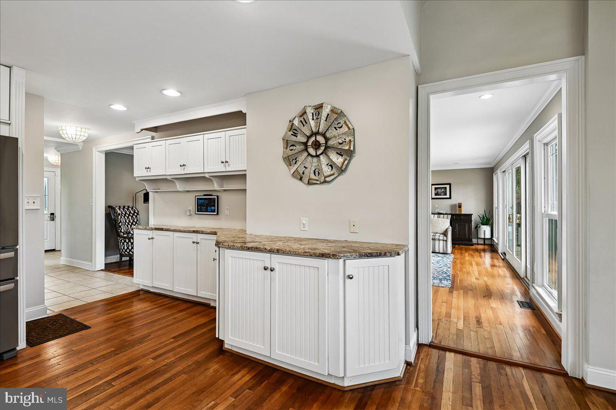 300 Magothy Bridge Rd Property Photo 29