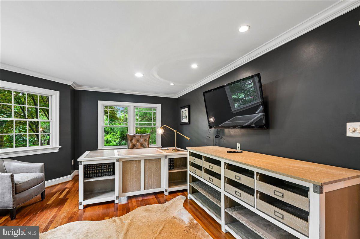 300 Magothy Bridge Rd Property Photo 37