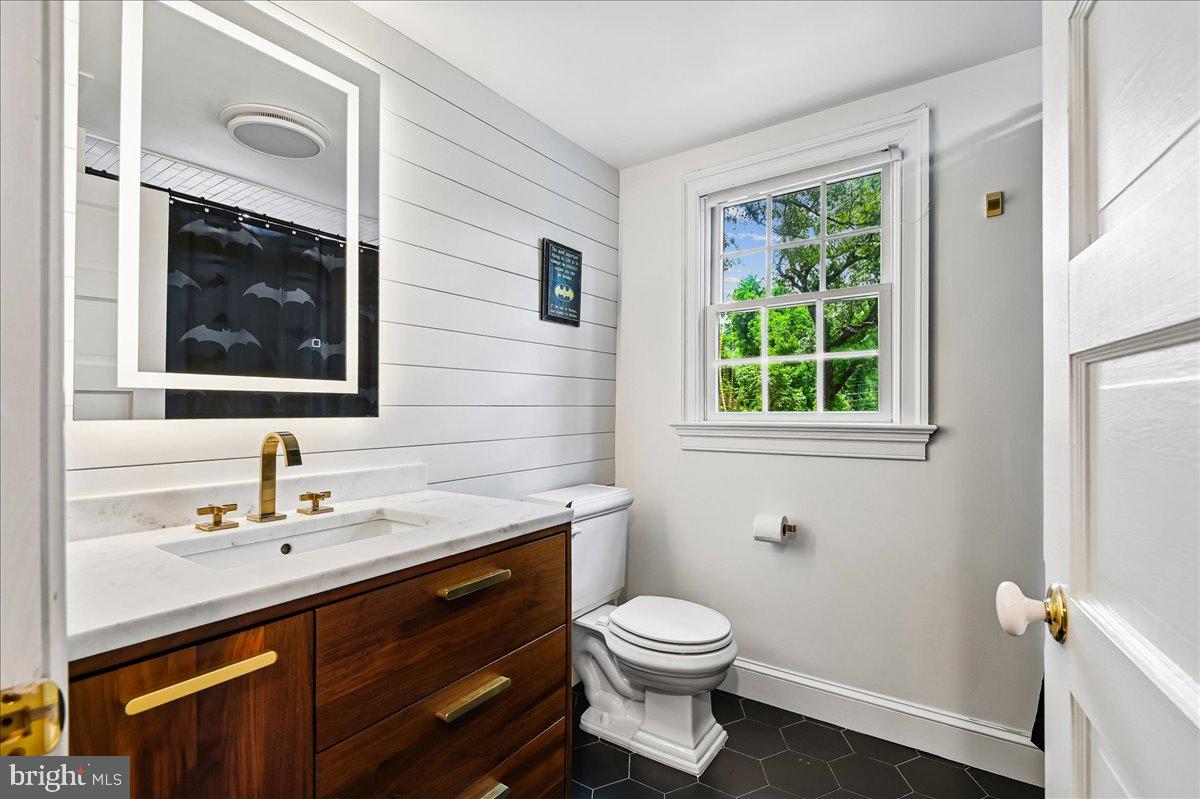 300 Magothy Bridge Rd Property Photo 59