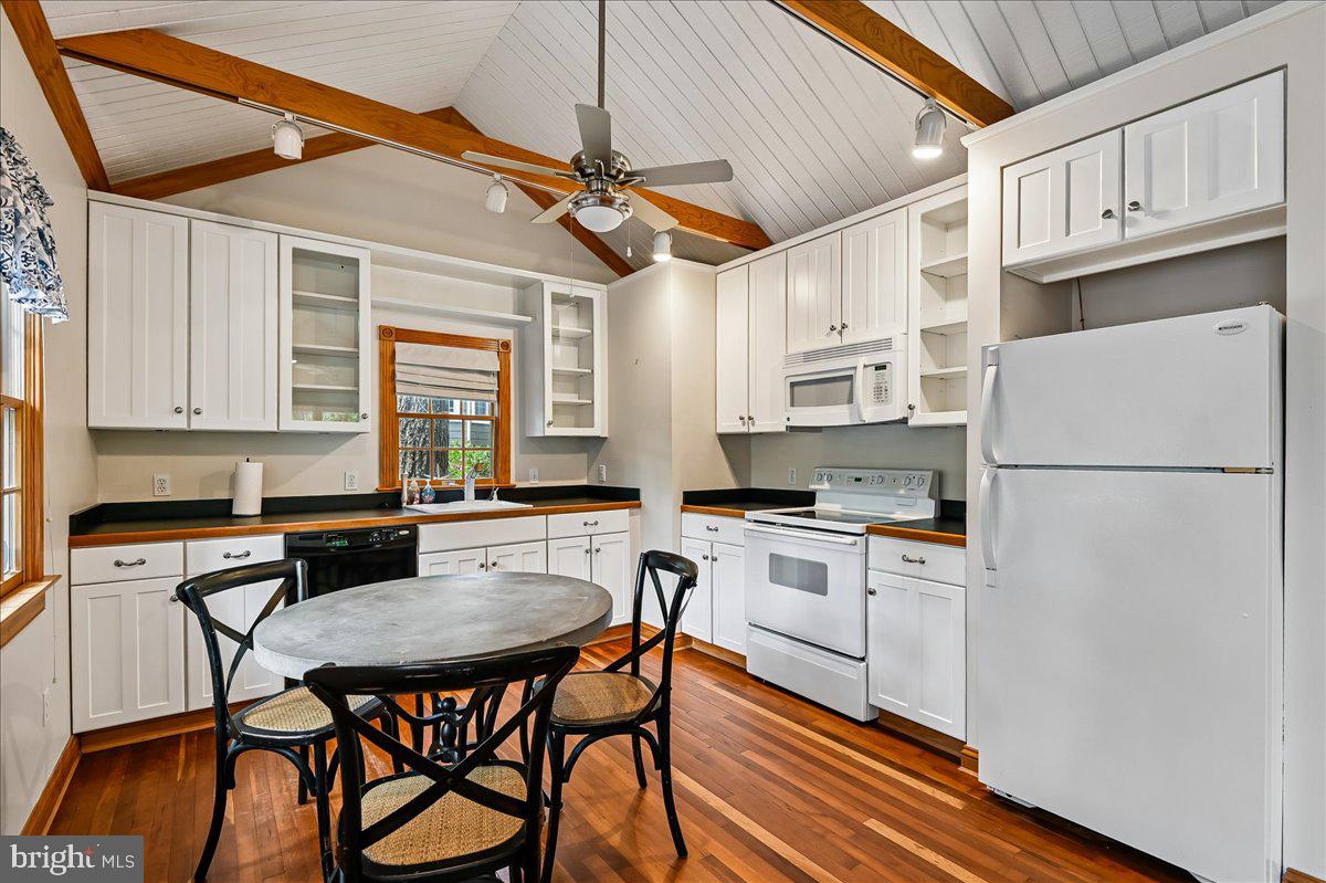 300 Magothy Bridge Rd Property Photo 101