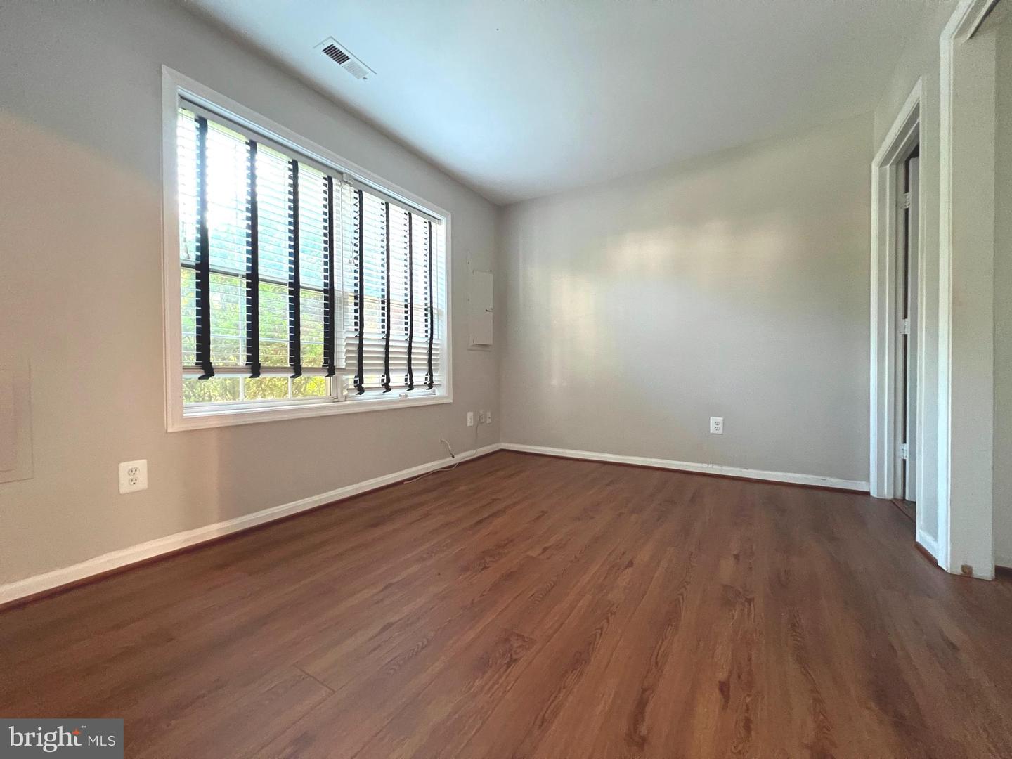 1727 Wood Carriage Way #105 Property Photo 10