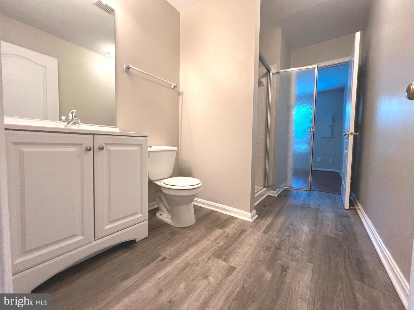 1727 Wood Carriage Way #105 Property Photo 13
