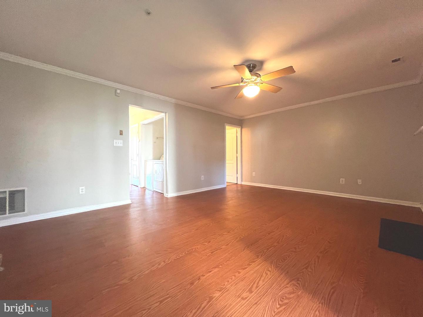 1727 Wood Carriage Way #105 Property Photo 19