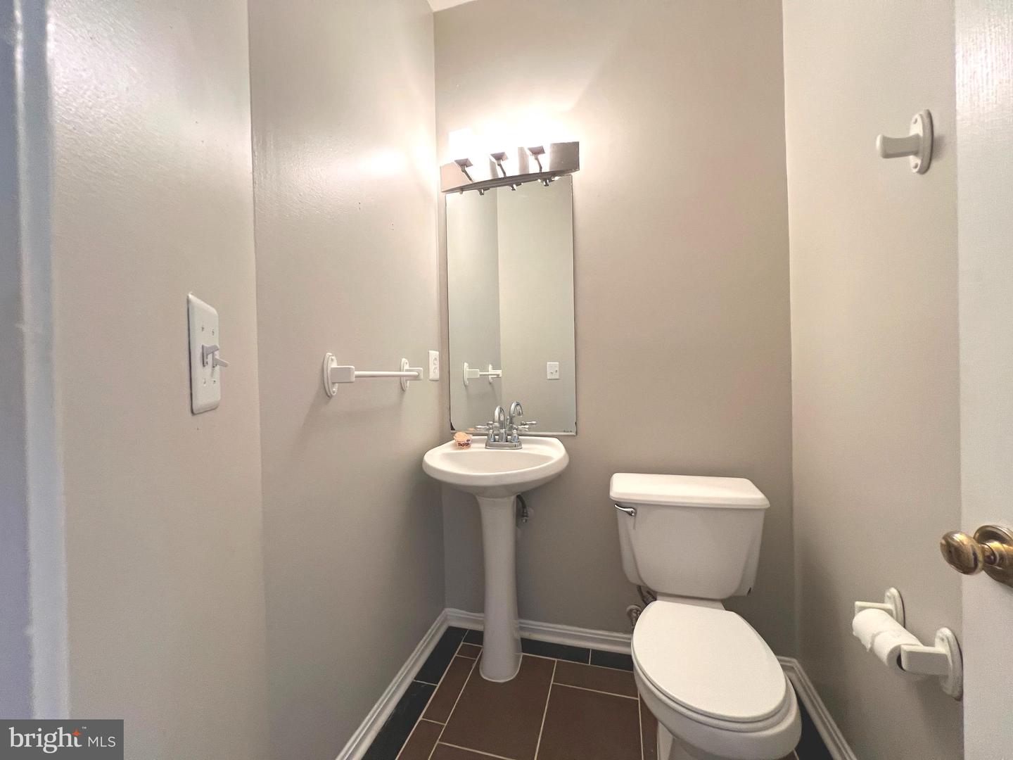 1727 Wood Carriage Way #105 Property Photo 21