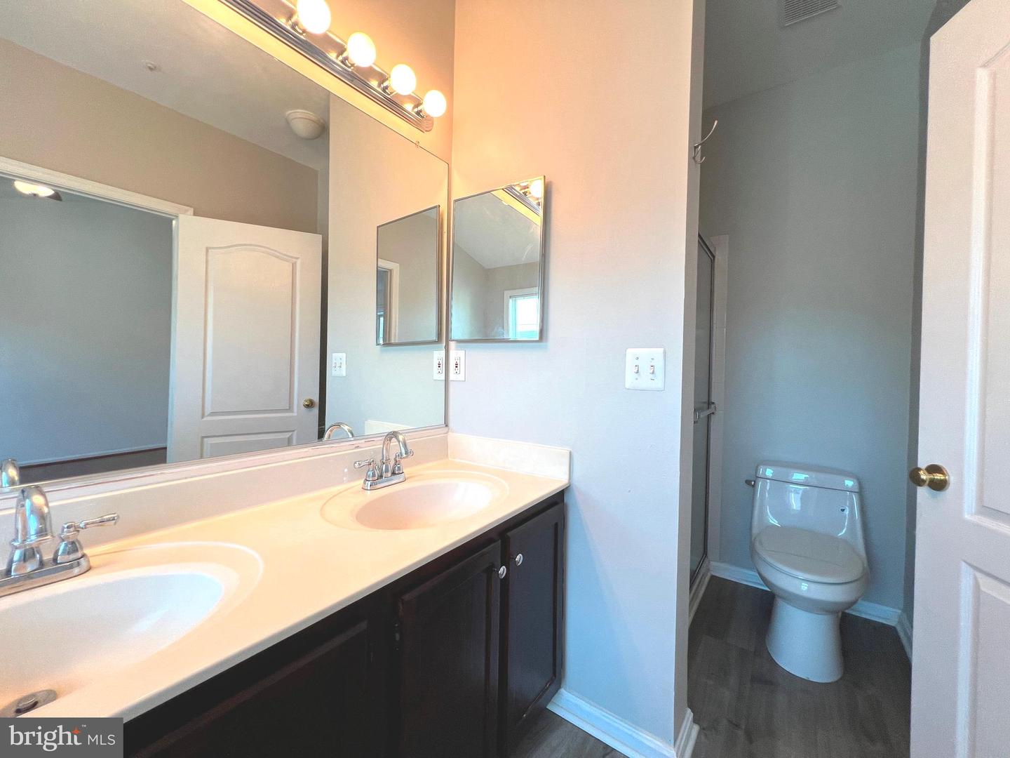 1727 Wood Carriage Way #105 Property Photo 28