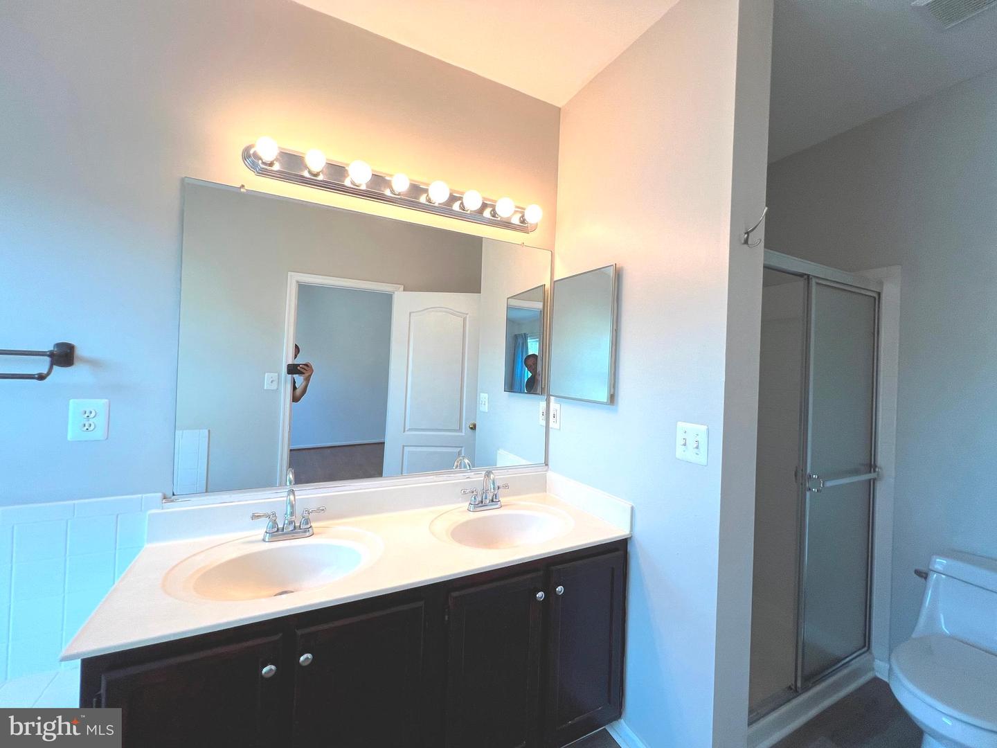 1727 Wood Carriage Way #105 Property Photo 31