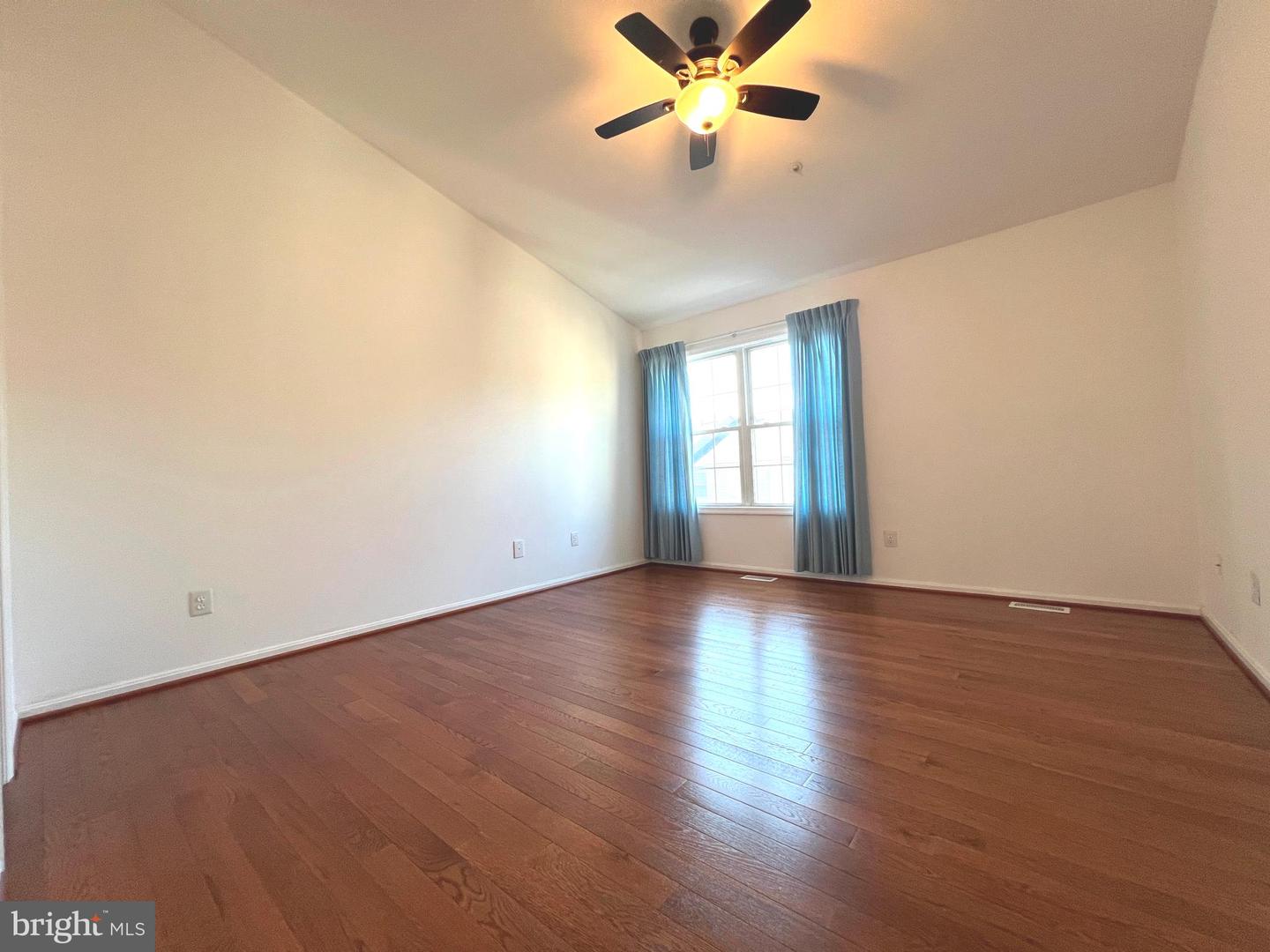 1727 Wood Carriage Way #105 Property Photo 34