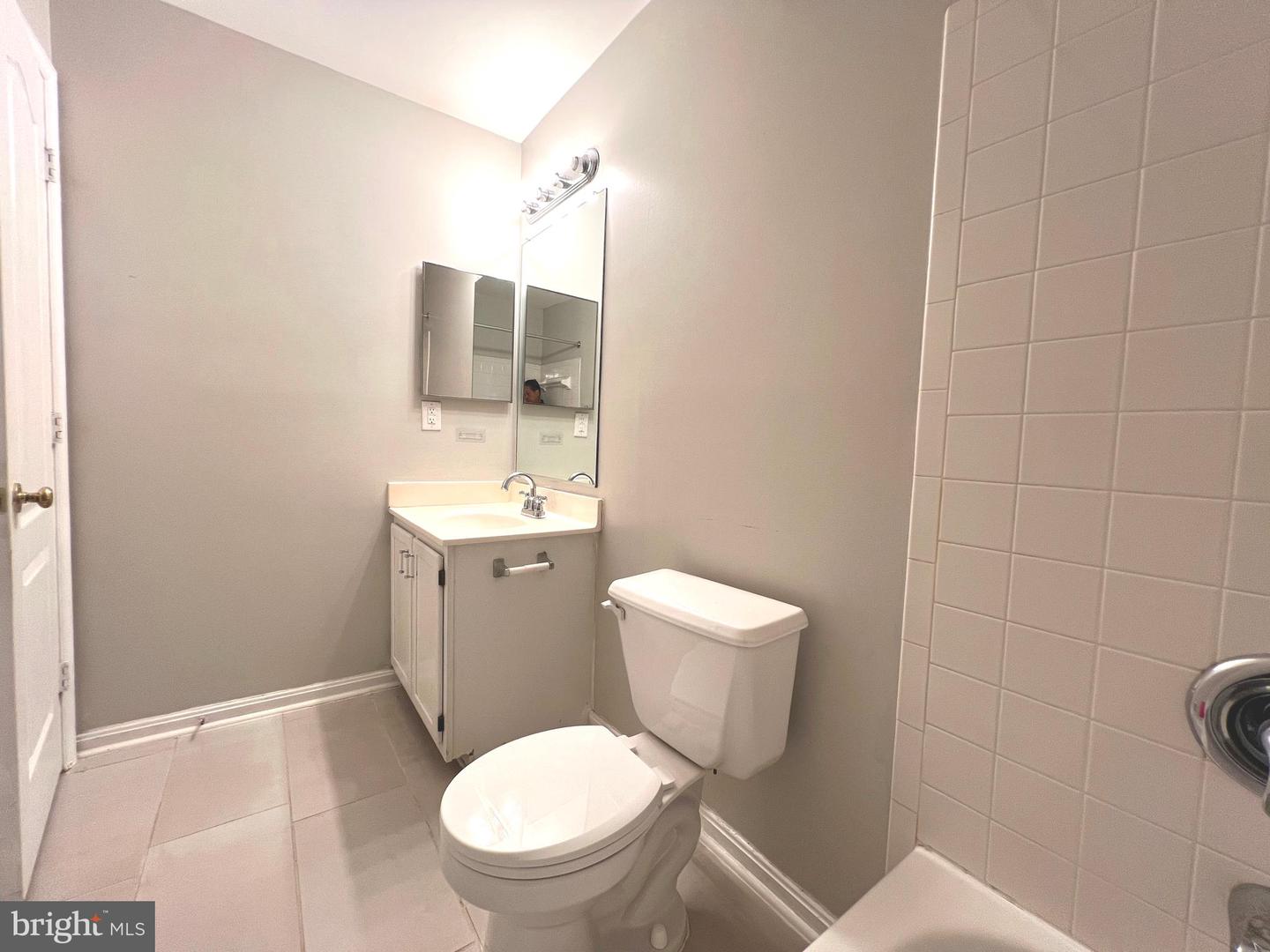 1727 Wood Carriage Way #105 Property Photo 41