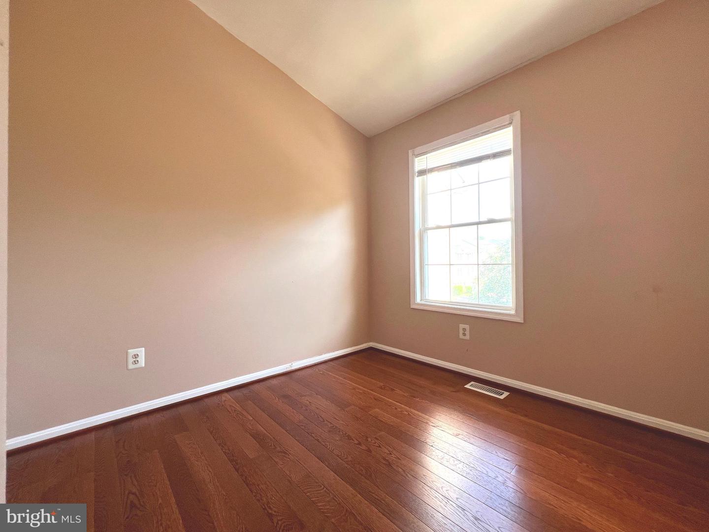 1727 Wood Carriage Way #105 Property Photo 46