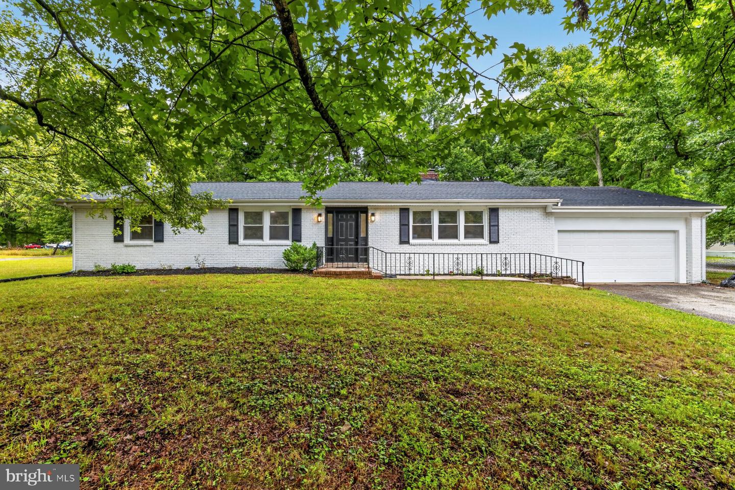 1328 Yorktown Rd Property Photo 1