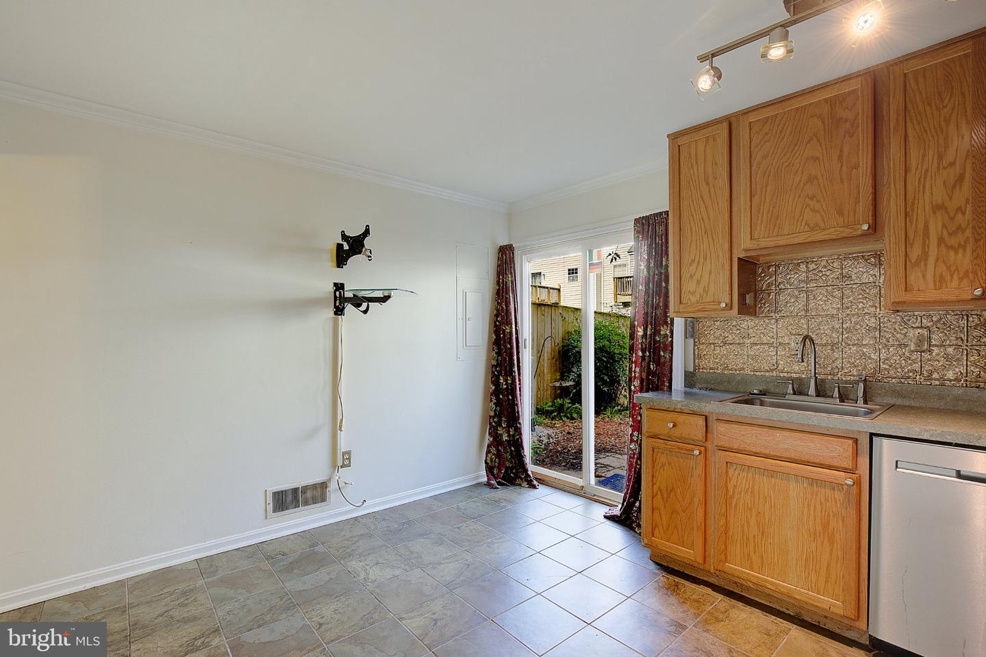1416 Harwick Ct #80yf Property Photo 20