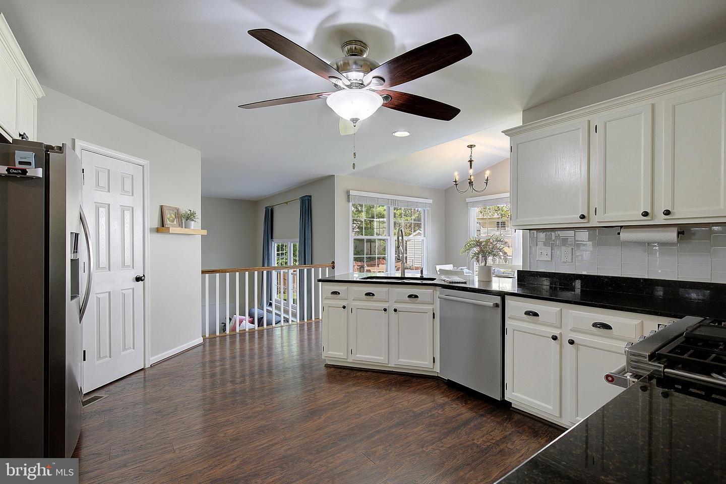 300 Bugle Ct Property Photo 9