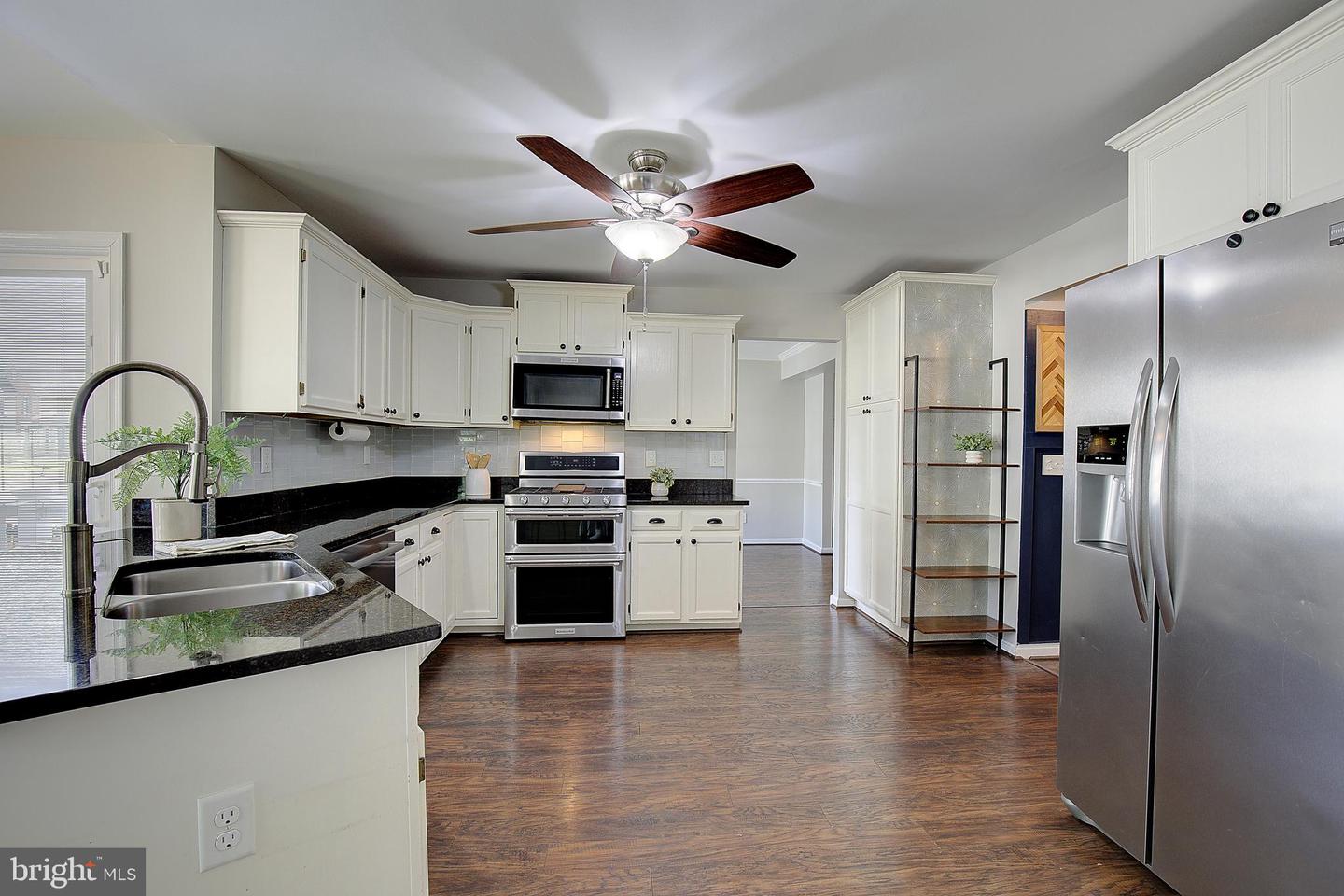 300 Bugle Ct Property Photo 10