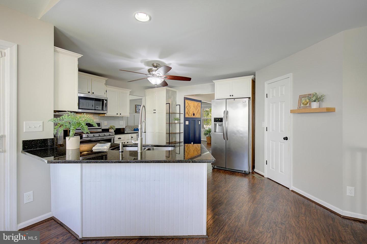 300 Bugle Ct Property Photo 11