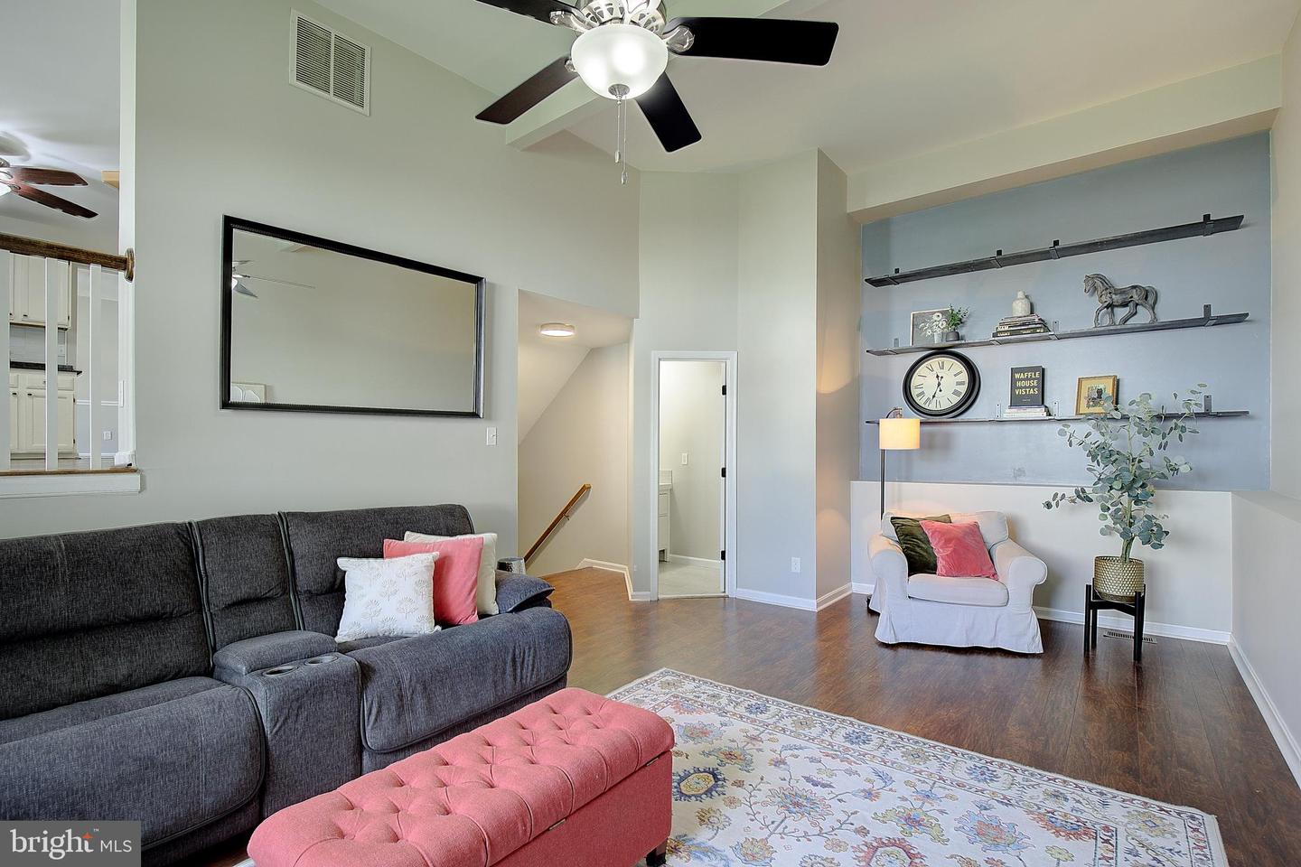 300 Bugle Ct Property Photo 17