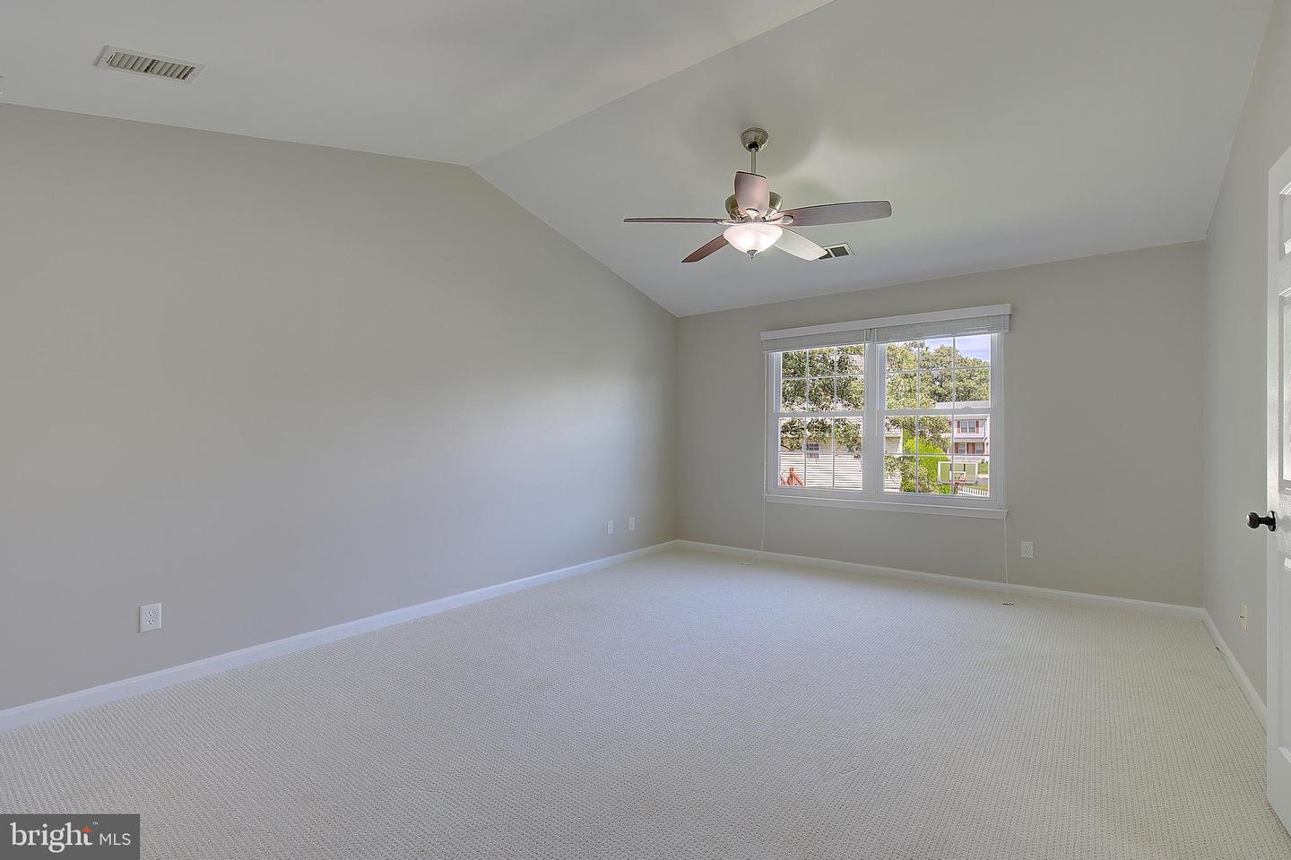 300 Bugle Ct Property Photo 32