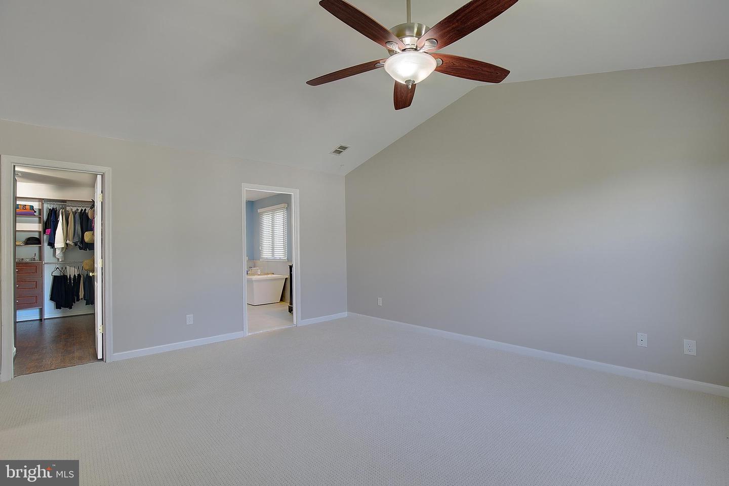 300 Bugle Ct Property Photo 34
