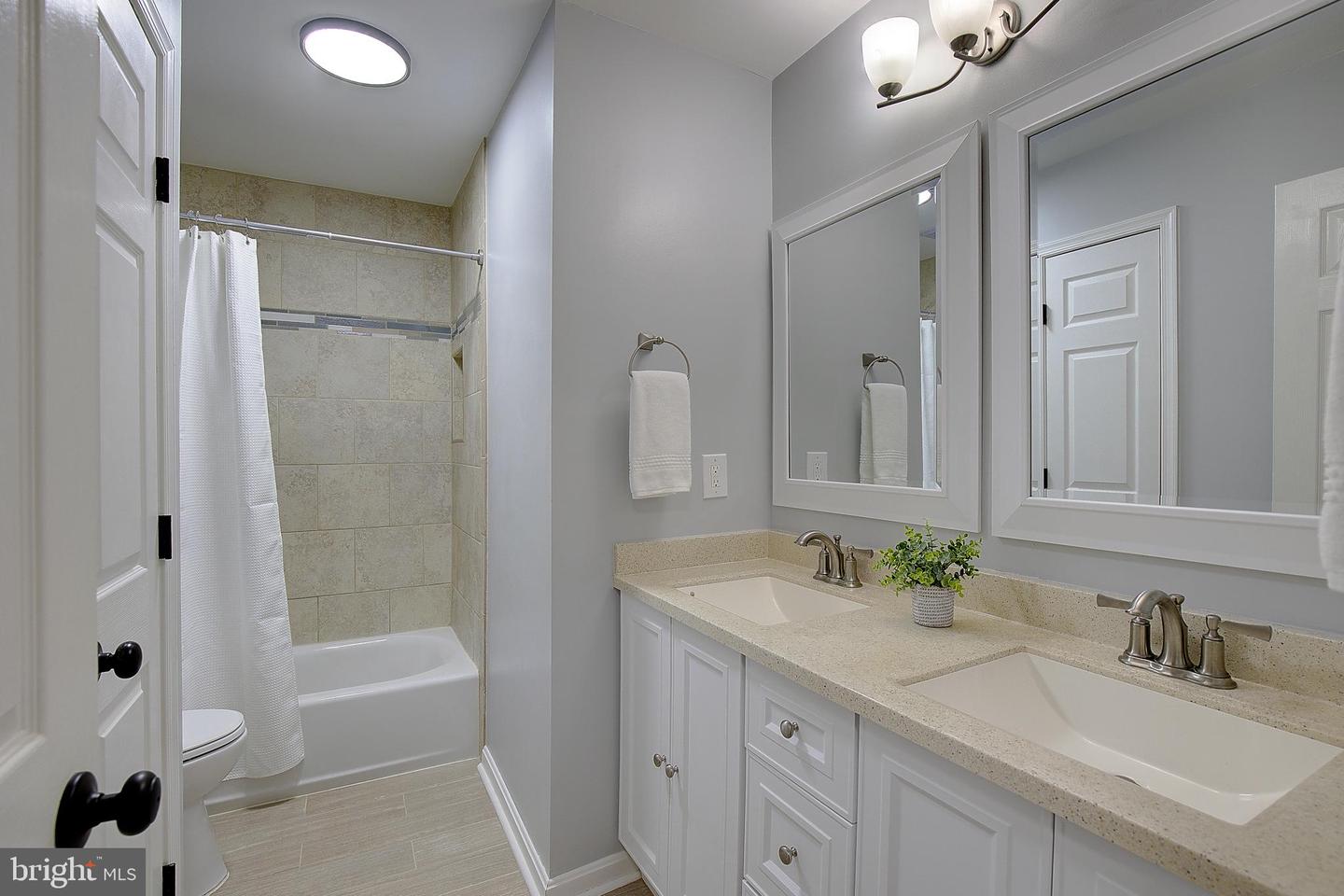 300 Bugle Ct Property Photo 42