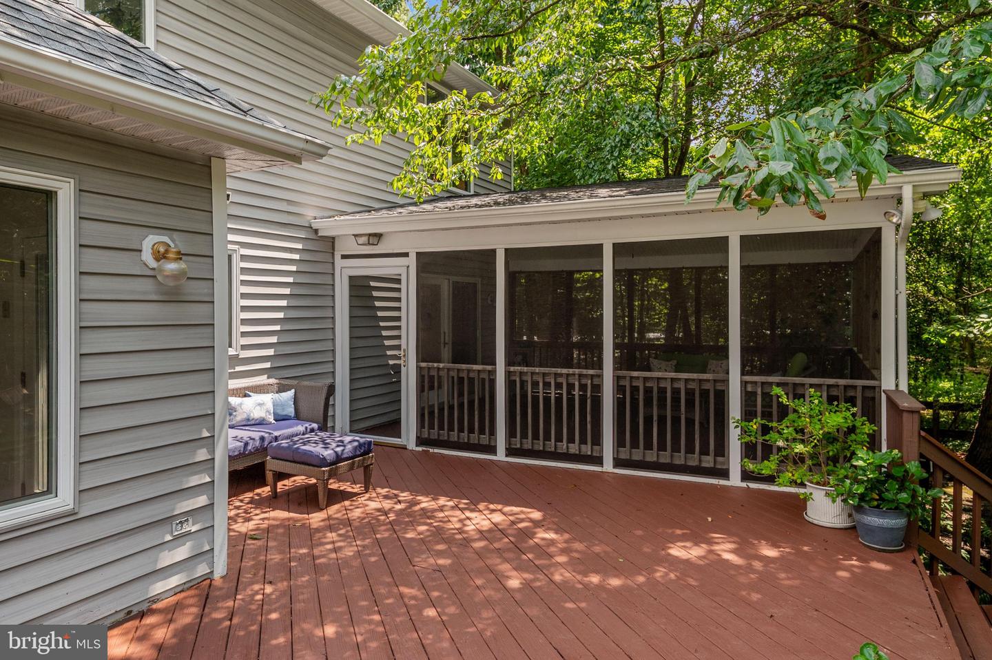 1499 Westcliff Dr Property Photo 19