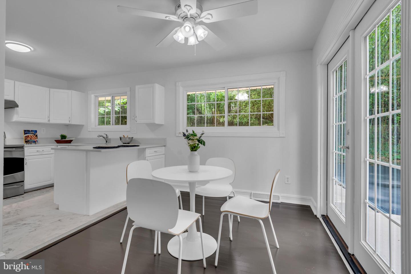 1350 Ritchie Hwy Property Photo 9
