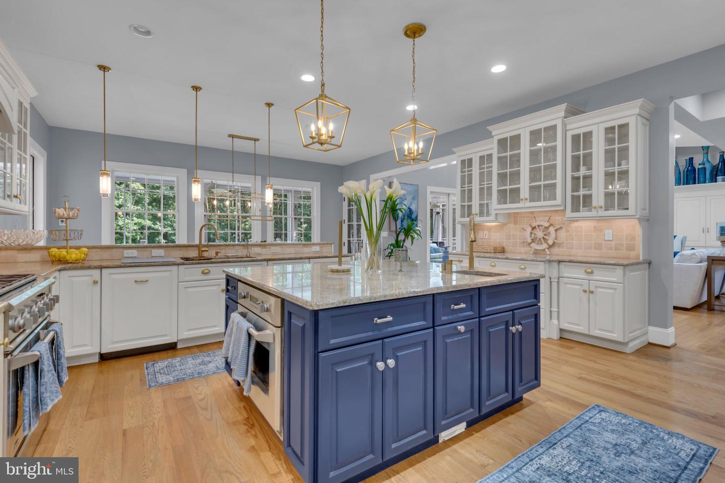 1011 Saint Anne Ln Property Photo 24