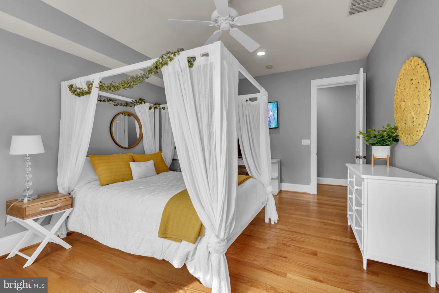 1011 Saint Anne Ln Property Photo 65