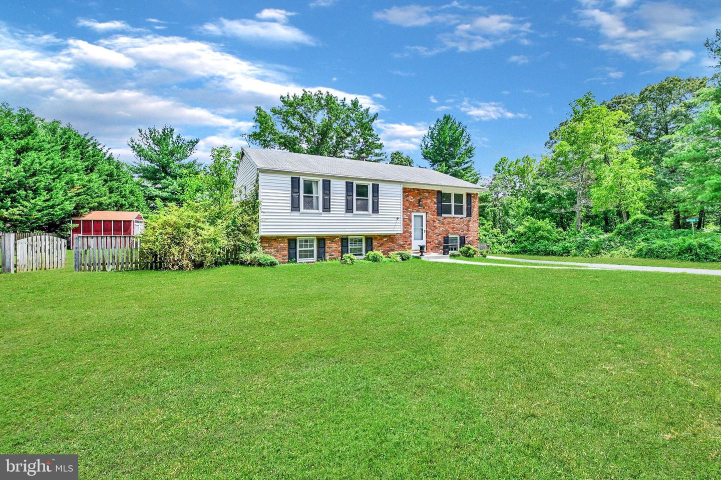 449 Cloverdale Cir Property Photo 1