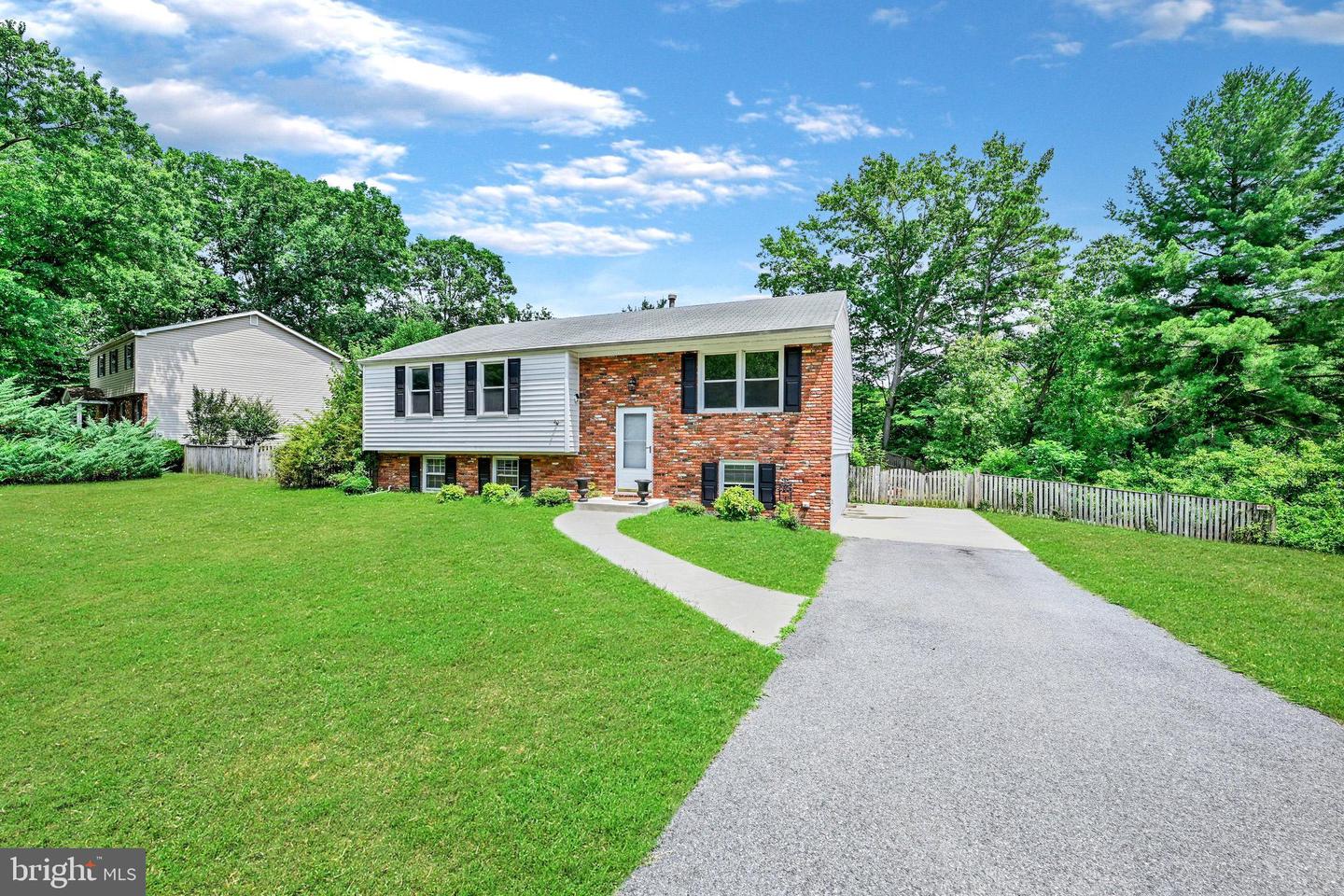 449 Cloverdale Cir Property Photo 1
