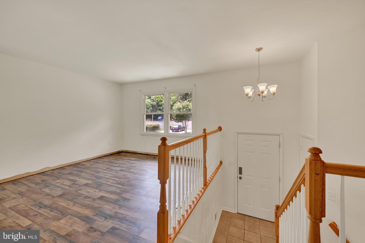 449 Cloverdale Cir Property Photo 4