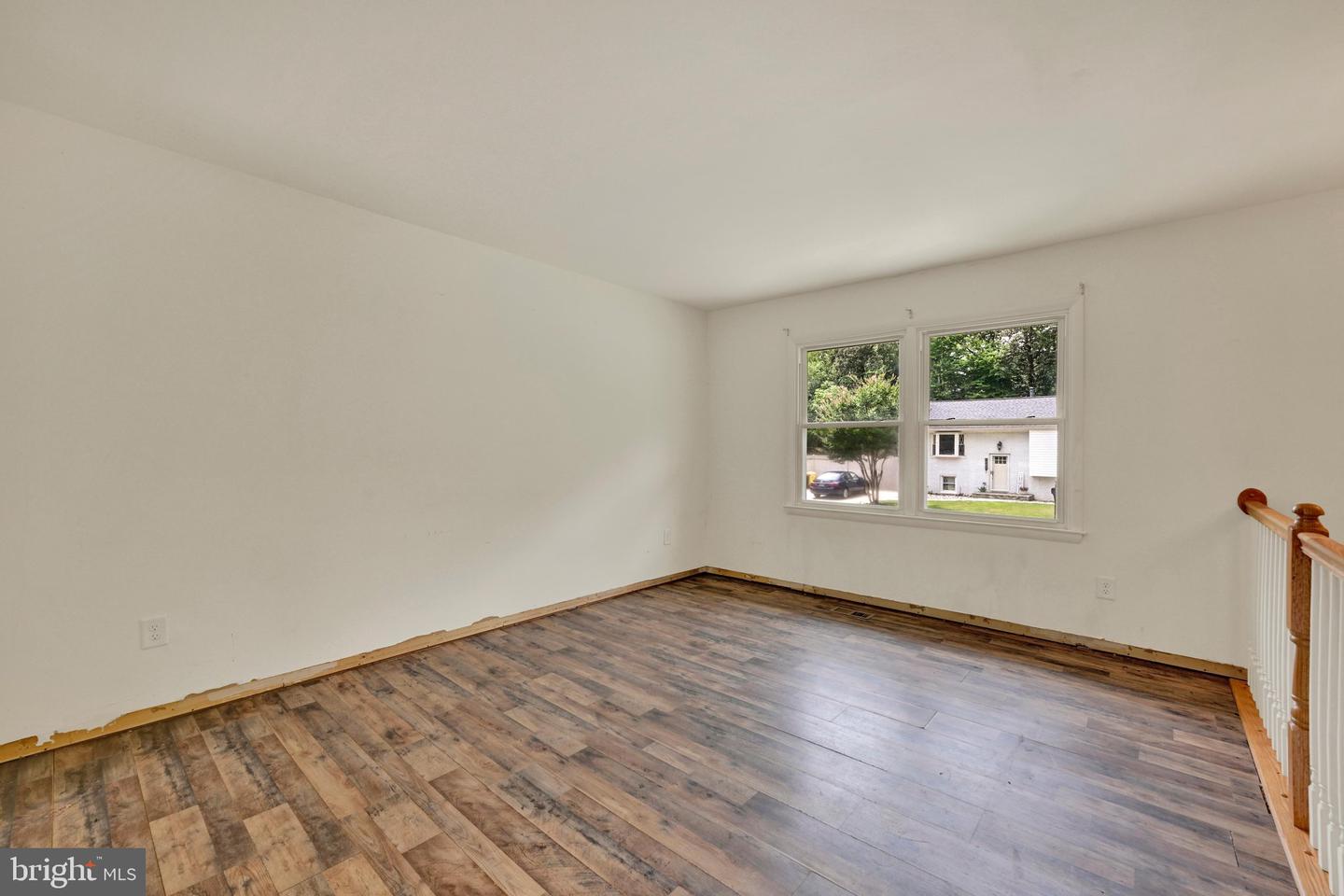 449 Cloverdale Cir Property Photo 5