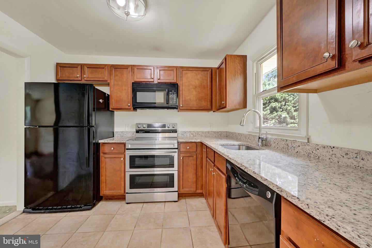 449 Cloverdale Cir Property Photo 10