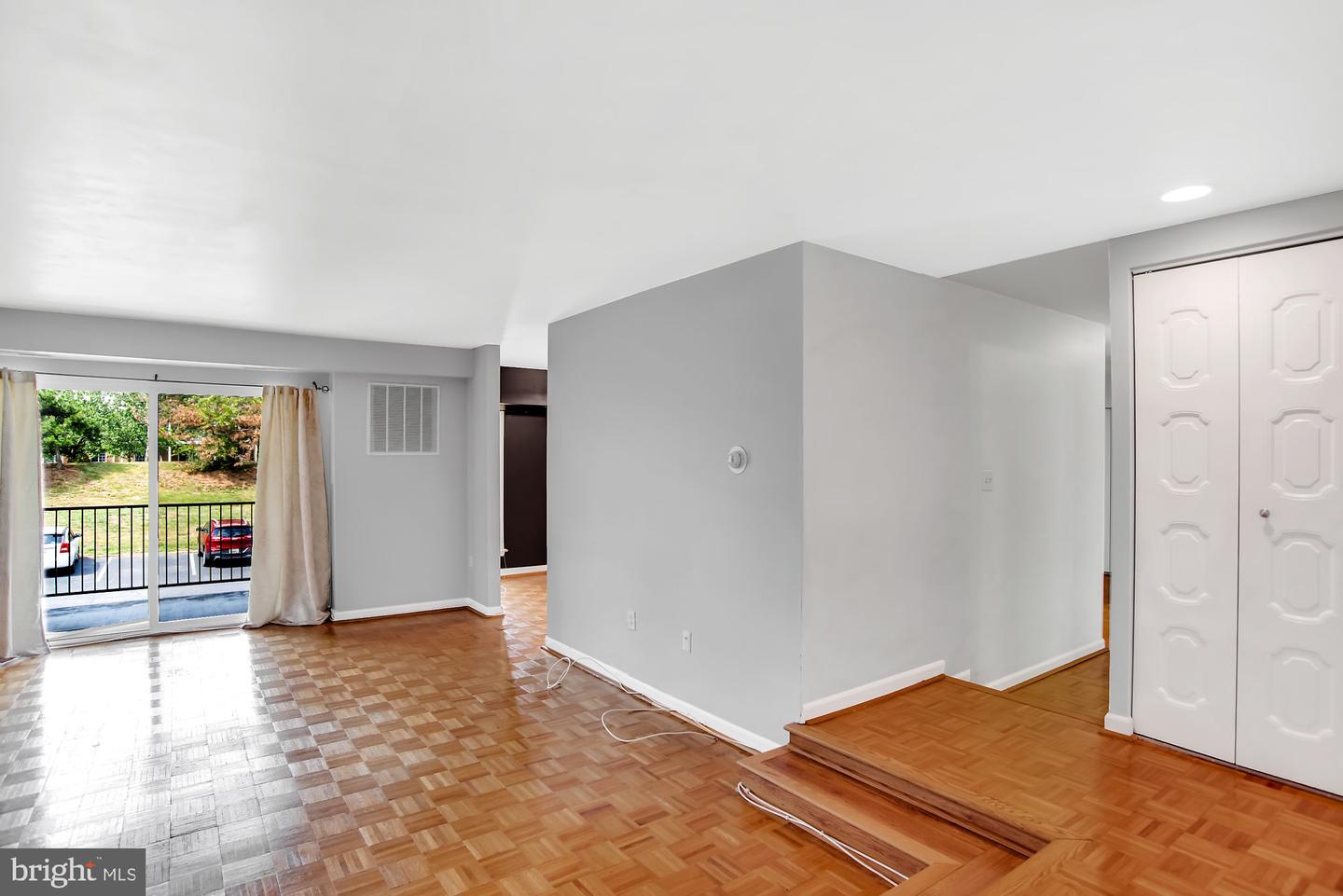 1 Silverwood Cir #8 Property Photo 1